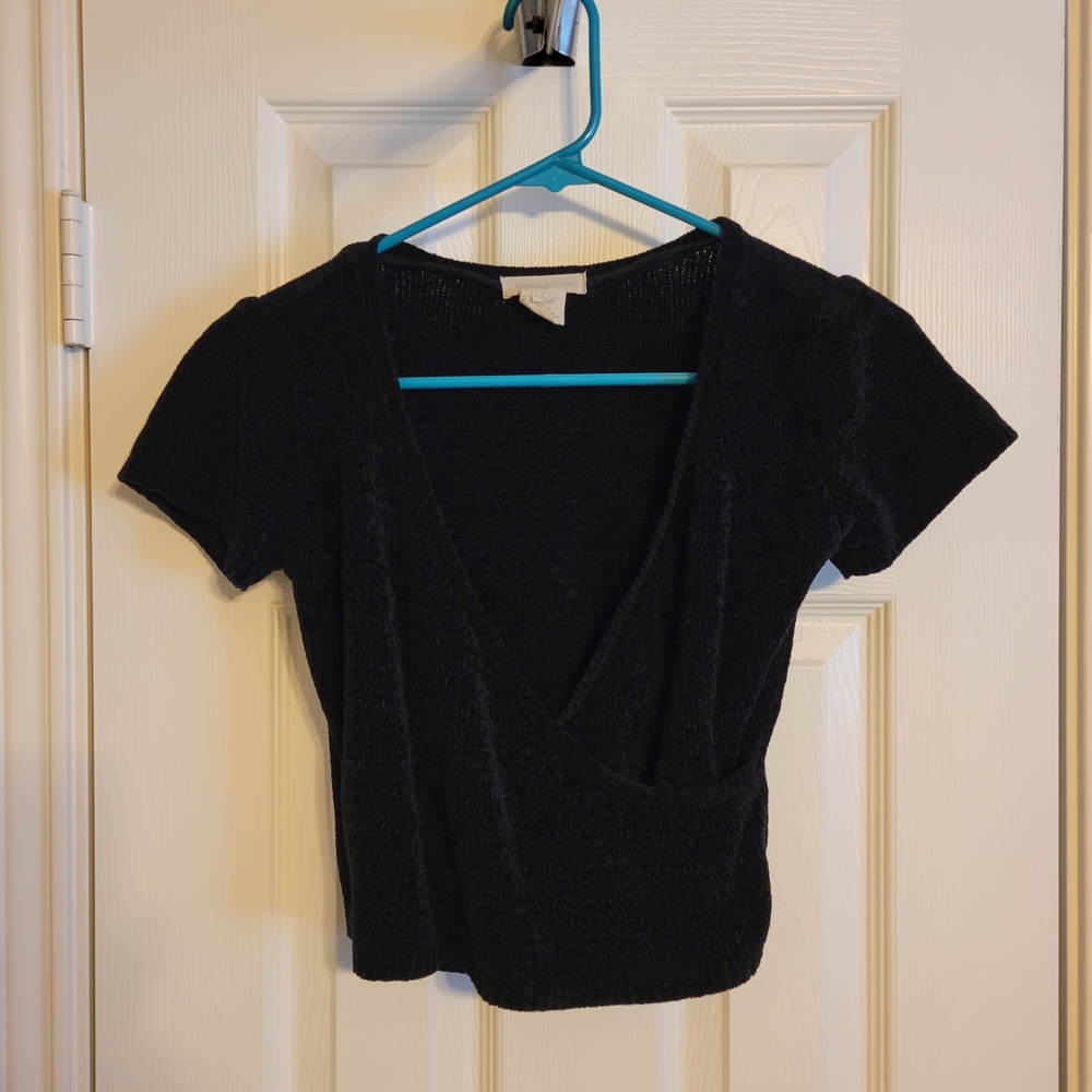 Urban Outfitters Black V-Neck Crop Top